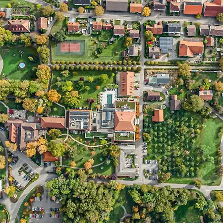 Wald & 호텔 Friedrichsruhe (Hohenlohe)