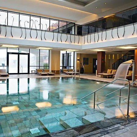 Wald & Hotel 5*