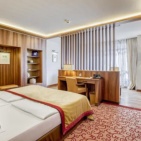 Hotell Wald & 5*