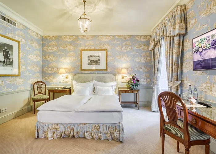 ホテル ヴァルド ＆ シュロスホテル フリードリッヒスルーエ