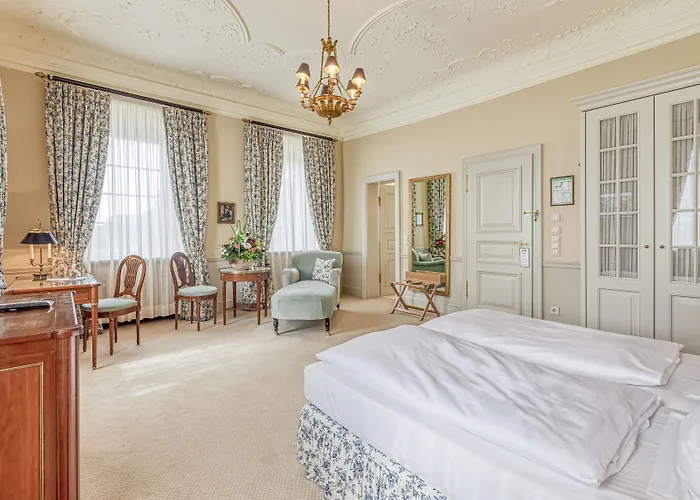 ホテル ヴァルド ＆ シュロスホテル フリードリッヒスルーエ